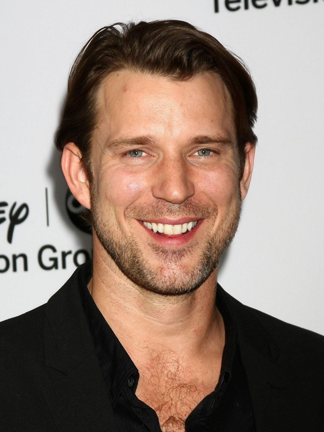 Wil Traval